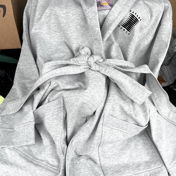 ✨Rihanna X Savage hooded robe S-L sizes - Picture 4 of 4